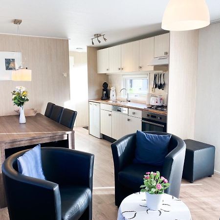 Kindvriendelijk Chalet Voor 6 Personen Se05 Serooskerke  Exterior foto